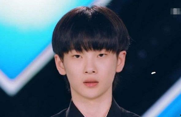 娱乐吃瓜黄明昊微博,娱乐热点一网打尽